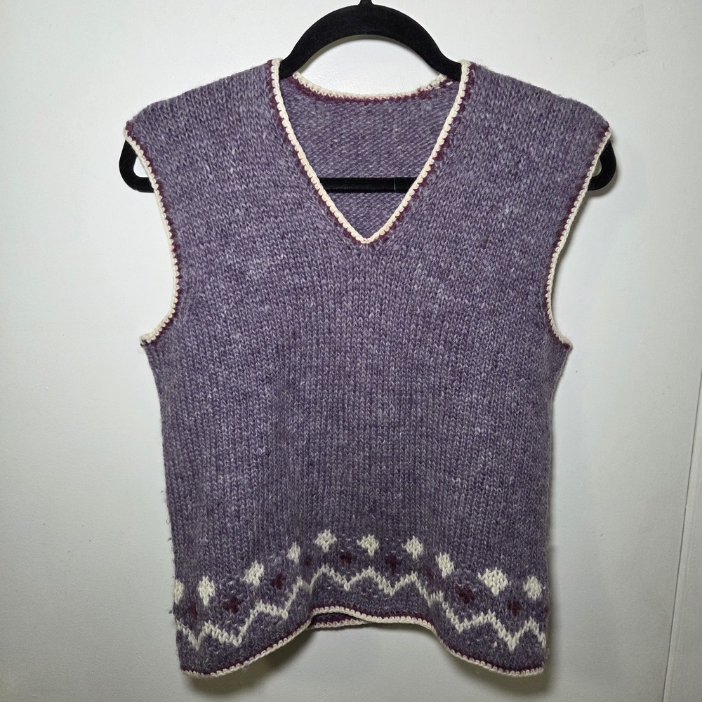Vintage Hand Knit Sweater Vest Purple Fair Isle Trim‎ V Neck Cottagecore S/M